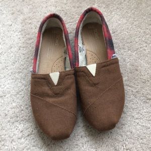 Toms shoes